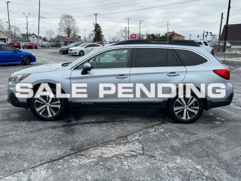Used 2019 Subaru Outback 2.5i Limited w/ Popular Package #2 image 4