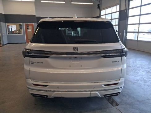 Used 2025 Buick Enclave Avenir w/ Super Cruise Package image 7