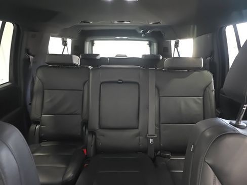 Used 2024 Chevrolet Suburban LT image 17