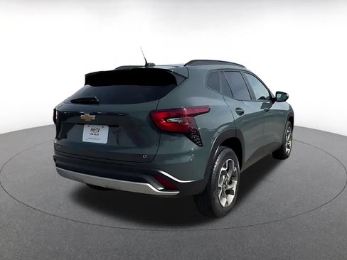 Used 2025 Chevrolet Trax LT w/ LT Convenience Package FWD image 15