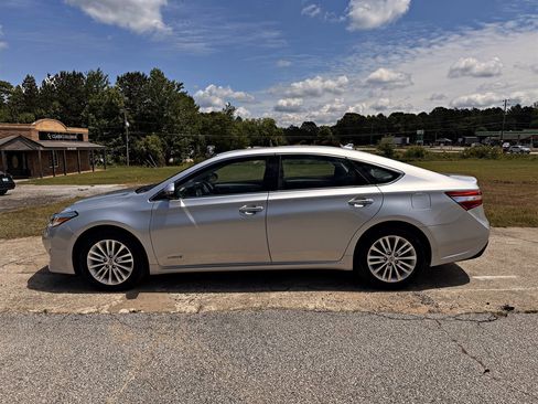 Used 2013 Toyota Avalon Limited FWD image 8