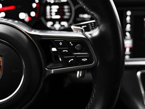 Used 2019 Porsche Panamera image 12