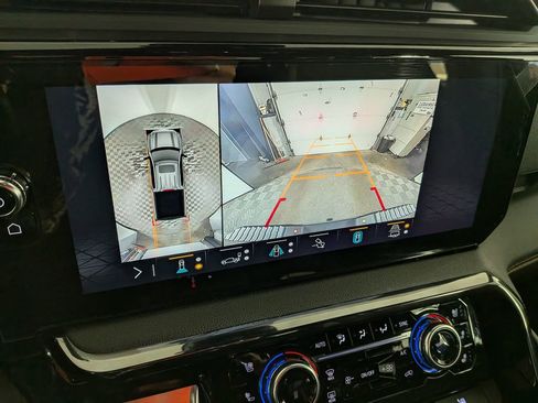 Used 2023 GMC Sierra 1500 AT4 w/ AT4 Premium Package image 30