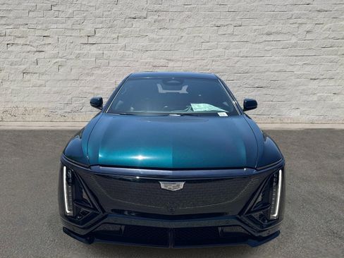 New 2026 Cadillac Lyriq V w/ LPO, Floor Liner Package AWD/4WD image 8