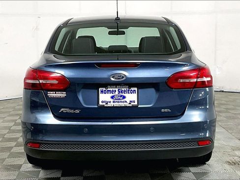 Used 2018 Ford Focus SEL image 4