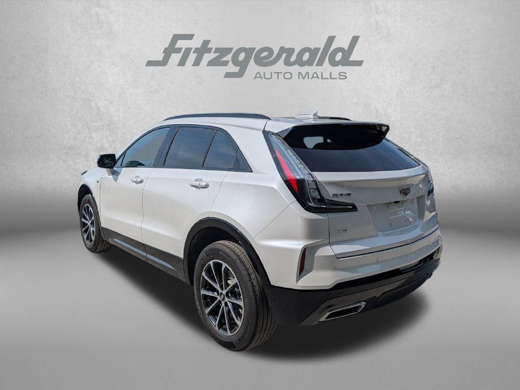 Used 2024 Cadillac XT4 Sport AWD/4WD image 8