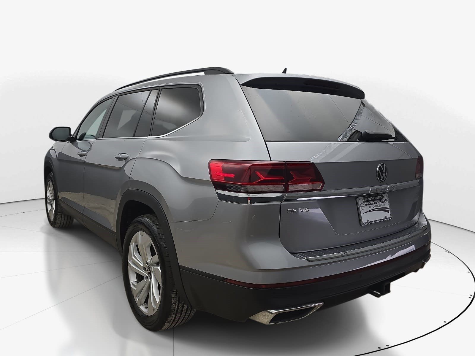 Used 2023 Volkswagen Atlas SE w/ Panoramic Sunroof Package FWD image 6