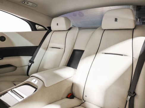 Used 2014 Rolls-Royce Wraith image 33