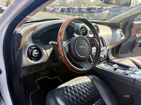 Used 2016 Jaguar XJ L Portfolio image 17