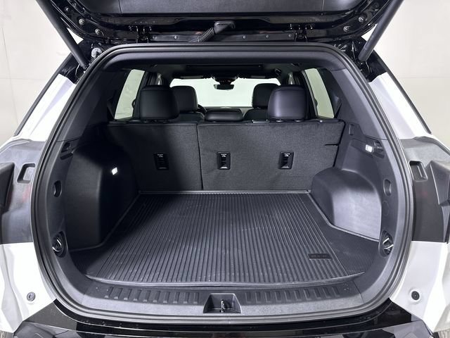 New 2027 GMC Terrain AT4 w/ Convenience Package III AWD/4WD image 28