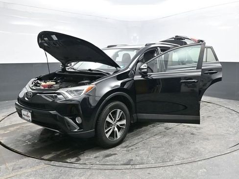 Used 2017 Toyota RAV4 XLE image 34