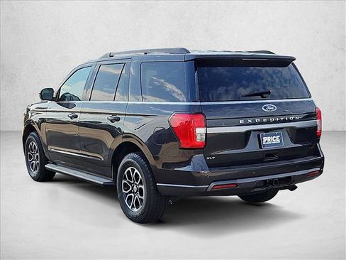 Used 2024 Ford Expedition XLT RWD image 8