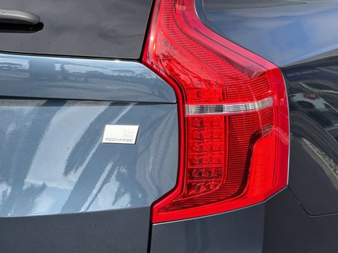 Certified 2023 Volvo XC90 T8 Plus AWD/4WD image 27