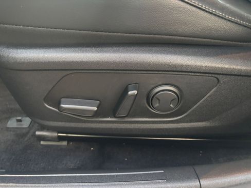 Used 2025 Hyundai Elantra Limited image 23