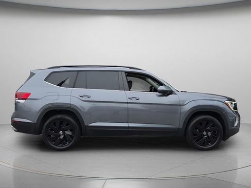 Used 2024 Volkswagen Atlas SE FWD image 8