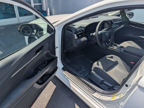 Used 2025 Toyota Camry LE FWD image 9