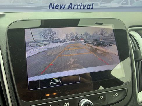 Used 2024 Chevrolet Malibu LT image 12