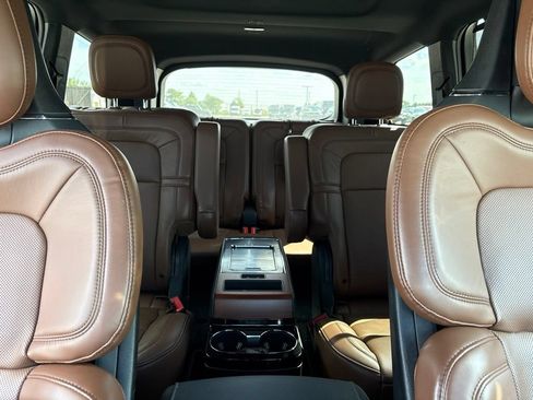 Used 2021 Lincoln Aviator Reserve w/ Equipment Group 202A AWD/4WD image 25