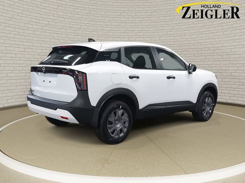 New 2026 Nissan Kicks S image 5