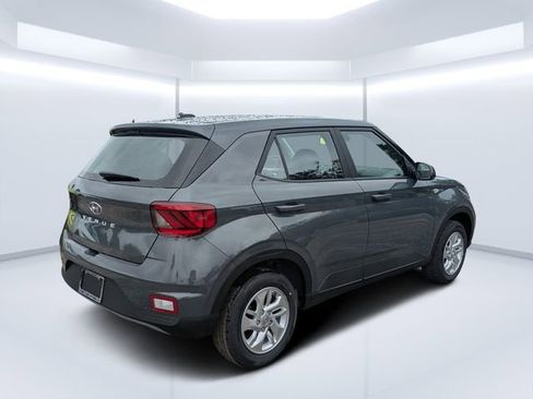 New 2026 Hyundai Venue SE image 3