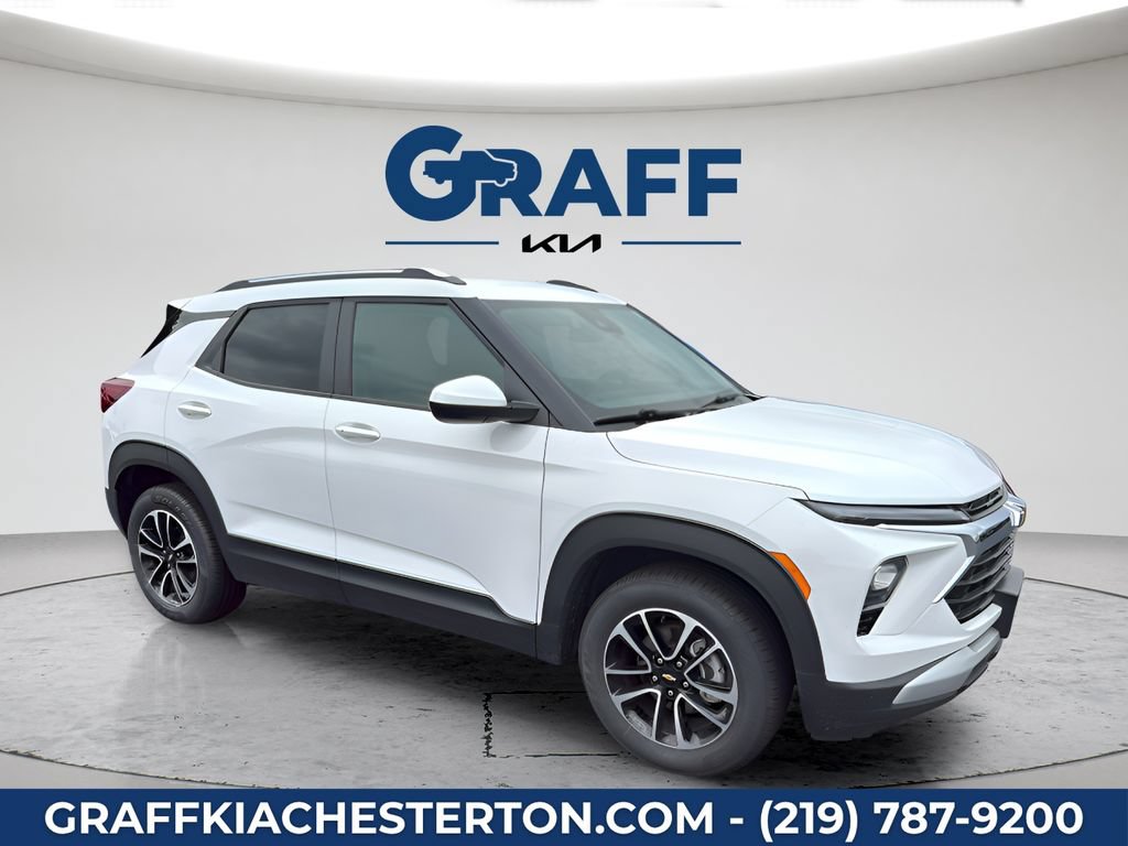 Used 2025 Chevrolet TrailBlazer LT AWD/4WD image 13