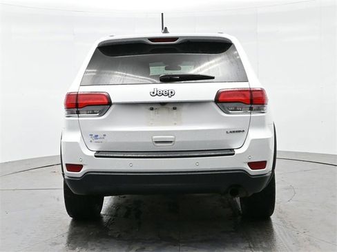 Used 2020 Jeep Grand Cherokee Laredo image 6