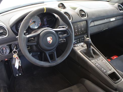 Used 2023 Porsche 718 Cayman GT4 RS image 4