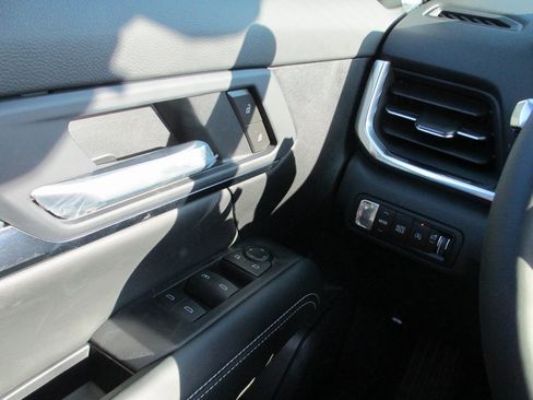 New 2026 GMC Terrain Elevation w/ Technology Package II image 13