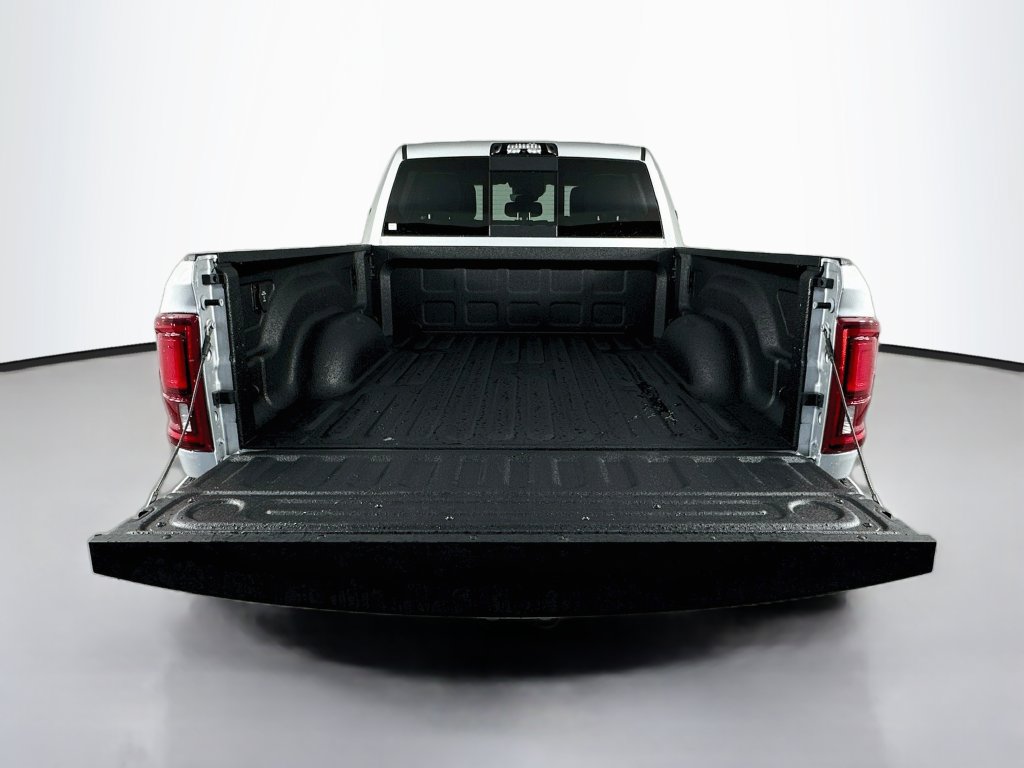 New 2027 RAM 2500 Laramie w/ Night Edition AWD/4WD image 16