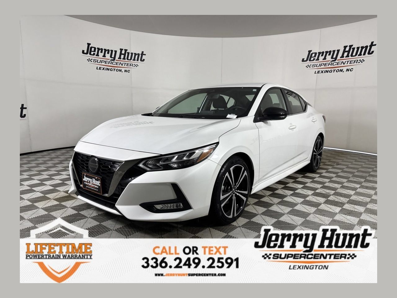 Used 2023 Nissan Sentra SR w/ Electronics Package FWD image 1