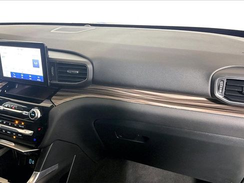 Certified 2024 Ford Explorer Limited image 12