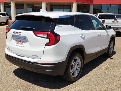 Used 2023 GMC Terrain SLE AWD/4WD image 4