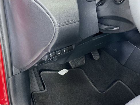 Used 2024 Toyota Corolla Cross SE image 10