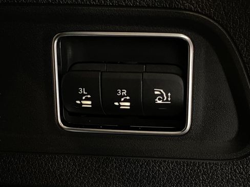 Certified 2026 Mercedes-Benz GLS 450 4MATIC image 7
