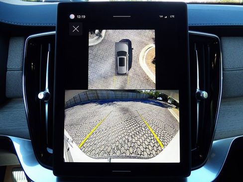 New 2026 Volvo XC90 B6 Plus w/ Protection Package Premier AWD/4WD image 22