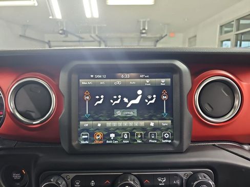 Used 2020 Jeep Wrangler Unlimited Rubicon w/ Uconnect 4C Nav & Sound Group AWD/4WD image 25