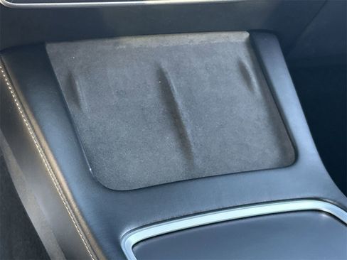 Used 2022 Tesla Model Y Performance image 26