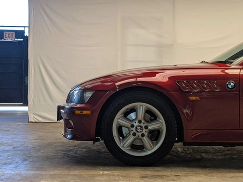 Used 2001 BMW Z3 2.5i RWD image 6