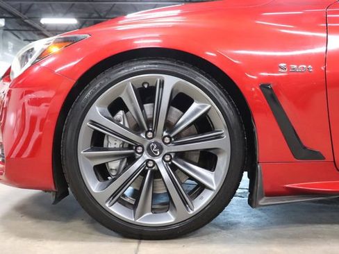 Used 2018 INFINITI Q60 Red Sport 400 w/ Sensory Package 3.0T Sport RWD image 30