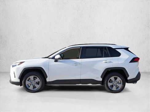 Used 2025 Toyota RAV4 XLE w/ Convenience Package AWD/4WD image 5