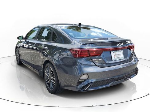 Certified 2022 Kia Forte GT-Line FWD image 4