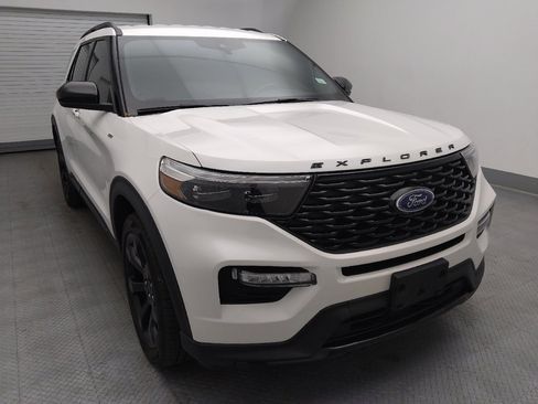 Used 2022 Ford Explorer ST-Line AWD/4WD image 14