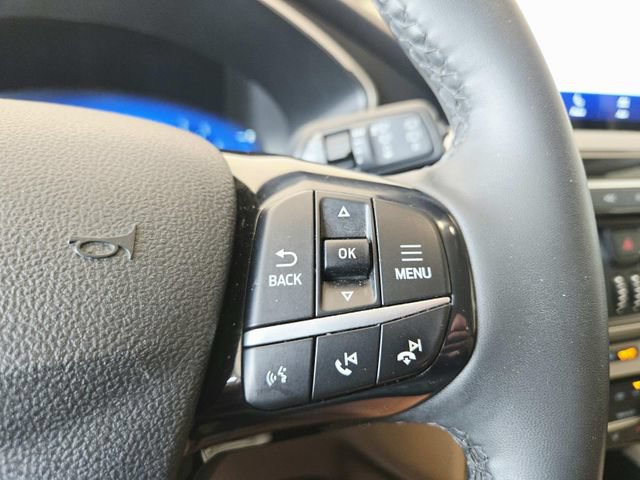Used 2022 Ford Escape SEL w/ Technology Package AWD/4WD image 17