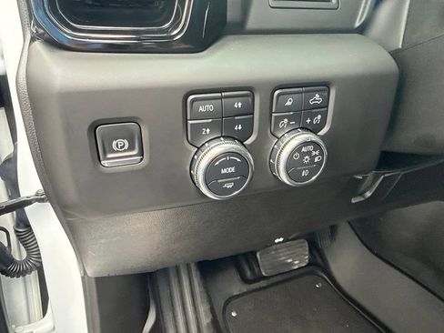 Used 2025 GMC Sierra 2500 AT4 AWD/4WD image 19