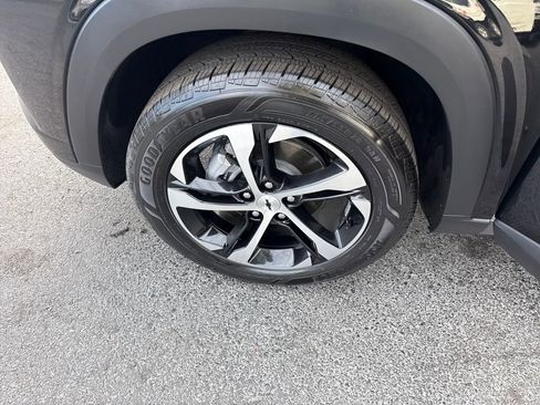 Used 2025 Chevrolet Trax RS w/ Driver Confidence Package image 27