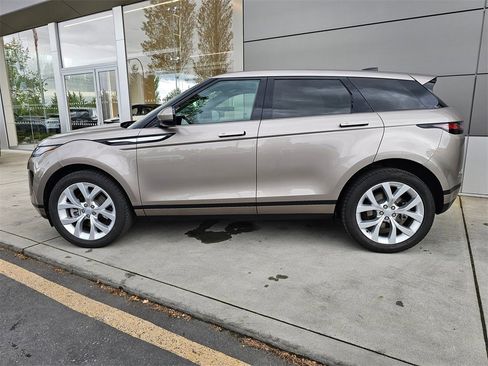 Used 2022 Land Rover Range Rover Evoque SE image 3