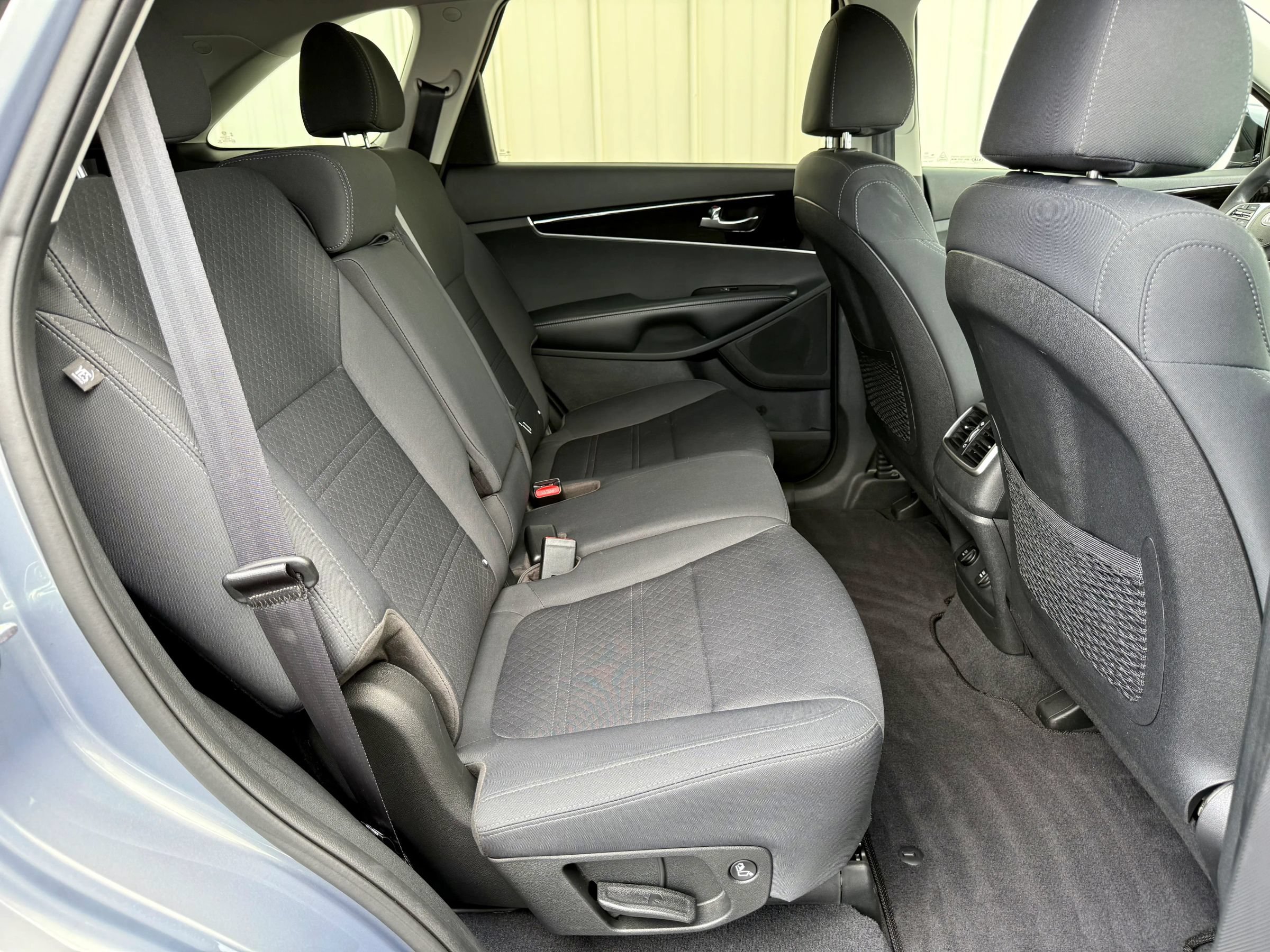 Used 2020 Kia Sorento LX AWD/4WD image 34