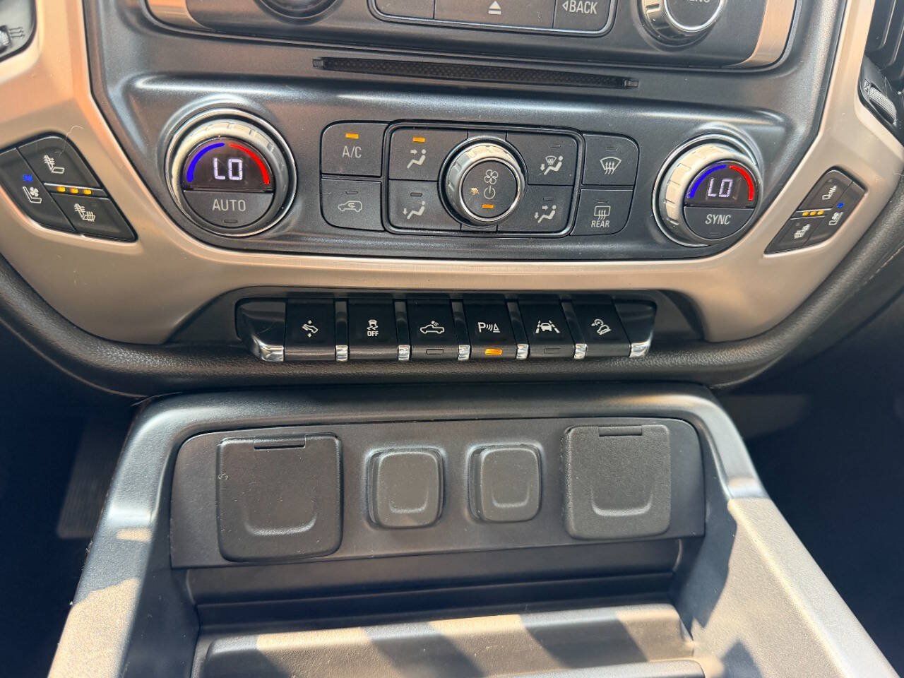 Used 2018 GMC Sierra 1500 Denali AWD/4WD image 34