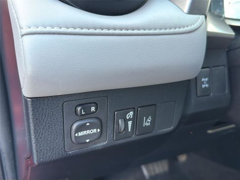 Used 2017 Toyota RAV4 XLE w/ All Weather Liner Package image 27