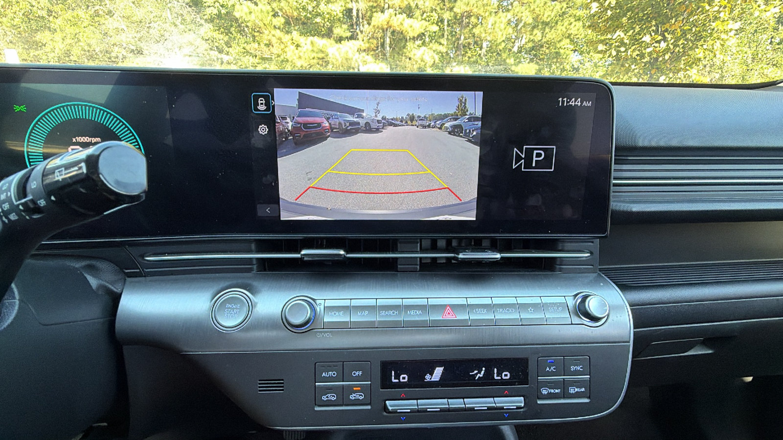 Used 2025 Hyundai Kona SEL AWD/4WD image 32